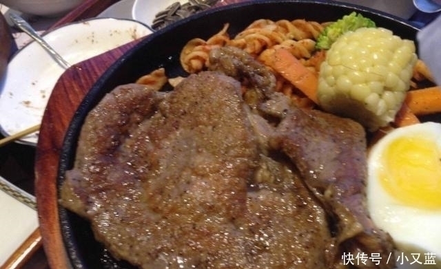 西餐厅员工才知道,点餐时如果说了这句话,你的牛排会比别人的大