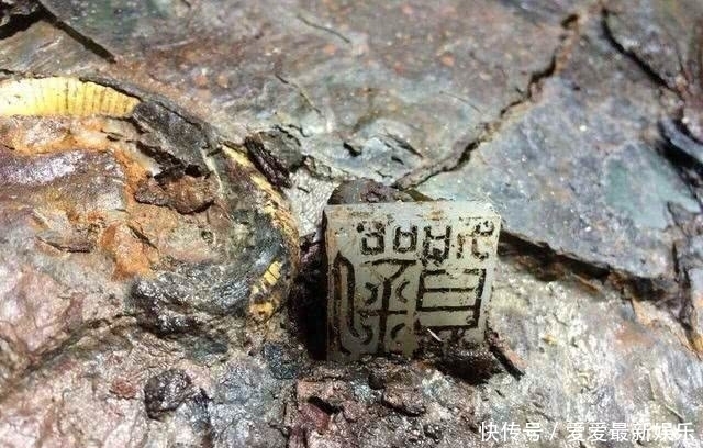 盗墓贼|最幸运的古墓:盗墓贼挖15米放弃,却没想到离10吨宝物只差5厘米