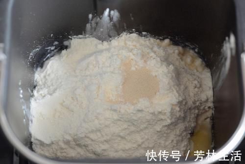 大忌|美食优选:蒸包子,直接上锅蒸是大忌!记住这3点,包子蓬松软绵不塌陷