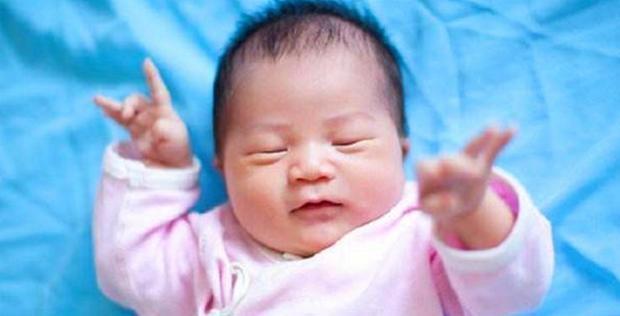 取名|爸爸给儿子取名“王怀”,护士不小心打错名字,妈妈大喜:不改了