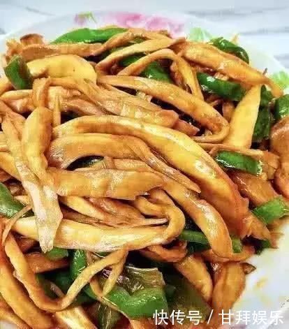 青椒炒杏鲍菇|大鱼大肉吃腻了,来试试这道补钙还能长个子的鲜香嫩滑素菜
