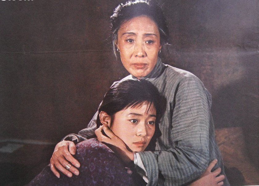 冯德英!《苦菜花》作者冯德英的长篇小说《山菊花》为何无缘茅盾文学奖?