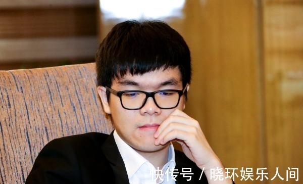 喀麥隆足協(xié)|體壇聯(lián)播|武磊連續(xù)兩場比賽未能上場,C羅點(diǎn)球助曼聯(lián)三連勝