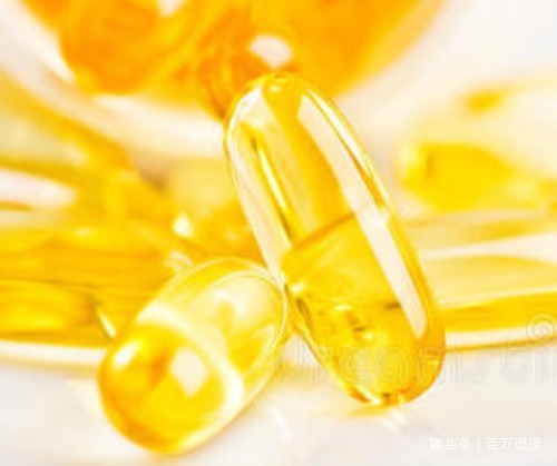 维生素e|更年期的女人,睡觉前坚持吃一粒维生素E,多个好处或会从天而降