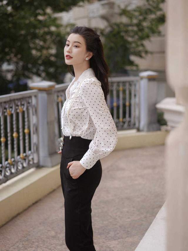 气质|论气质穿搭技巧,可以参考这位时尚博主,不光时髦简约,还很实用