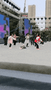 |搞笑动图:妹子,你这是相亲成功了吗?