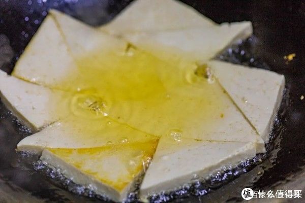 夕山肴 篇四十二：听说豆腐这样切，煎得金黄又完整
