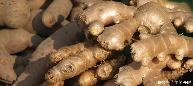  买生姜时，怎么分辨有没有熏过硫磺菜农牢记2点，不会被坑了
