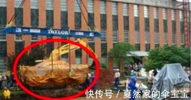 老爷车|美国道路施工，意外挖出一座“古墓”，墓中埋的却不是人