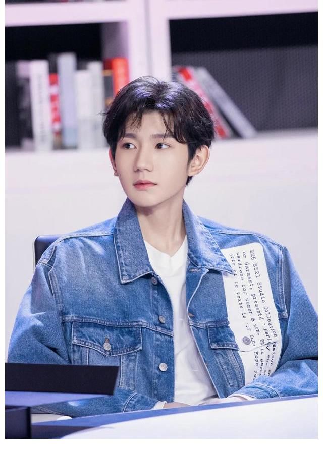 王源|王源《奇異劇本鯊》開播，與你相約青城班，揭開沉寂多年的秘密