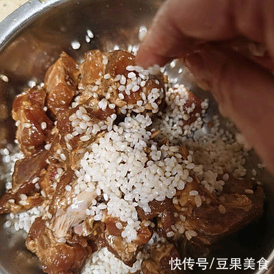 没有什么是糯米排骨解决不了的，如果有那就两份