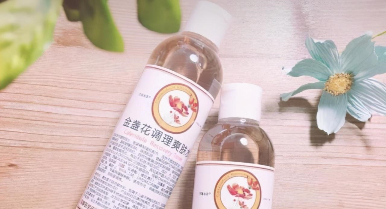 颈纹 女人逛超市看到这4种护肤品,建议多囤一点,虽然不贵,但很好用