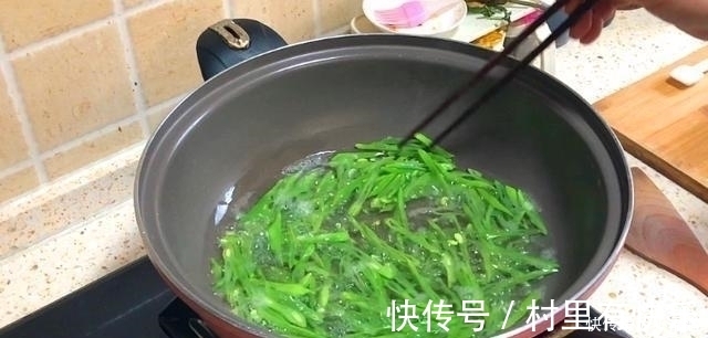 补钙|此菜1年4季都很贵,补钙比牛奶更强,再贵我家每周也要吃4次