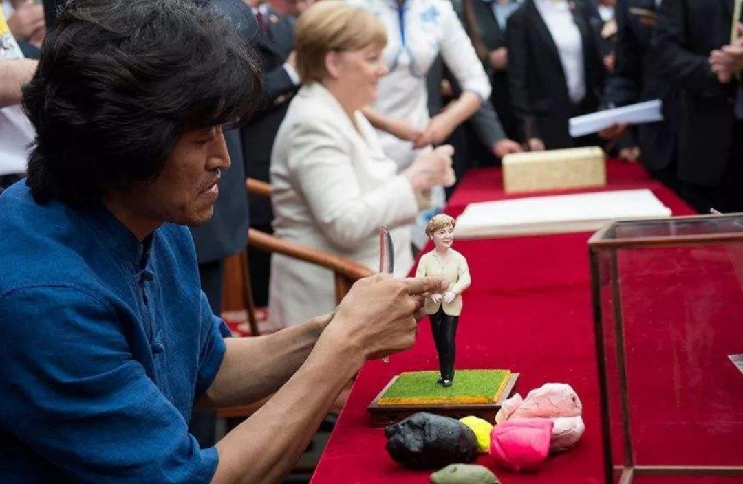 满满的|非遗传承人眼里的沈阳“新十景”⑦|炭精画、小面人!满满的工业记忆!