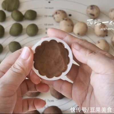 蔓越莓丁|免烤多层咖啡月饼