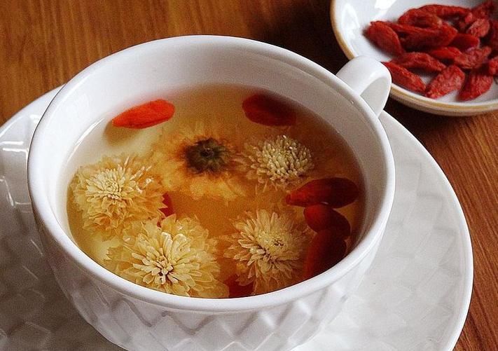 菊花|枸杞加点“料”,坚持喝上一周,你的肾和肝一定会很“感激”你
