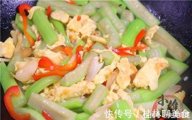 白醋|今天才知道,炒丝瓜不可先放油,教你一招,丝瓜翠绿不出水不发黑