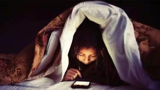 为什么你的痘痘永远反反复复消不下去?爆痘女孩必看