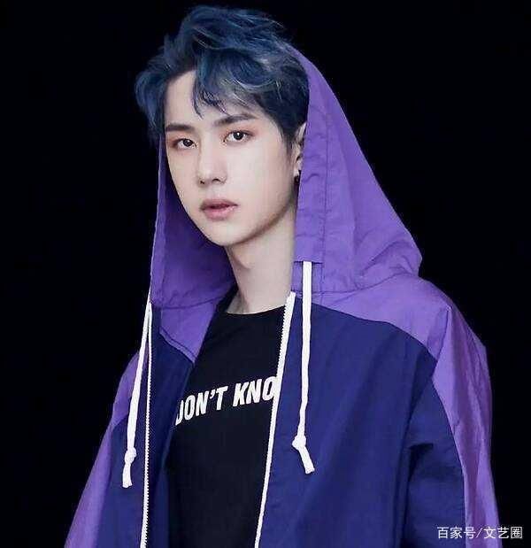 怕被捆绑CP王一博伸手吓得张艺兴猛地后缩拒肢体接触,避嫌明显