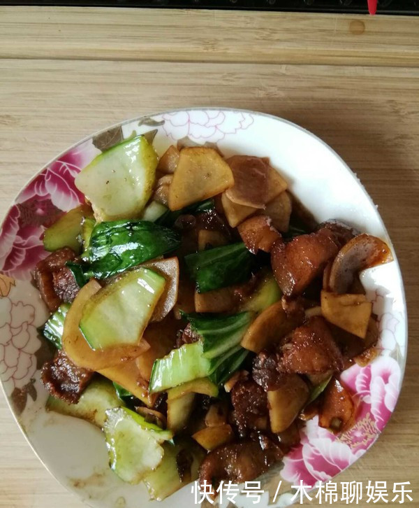 大白菜|天冷了,吃这菜最合适,10分钟就上桌,健康营养,超级下饭!