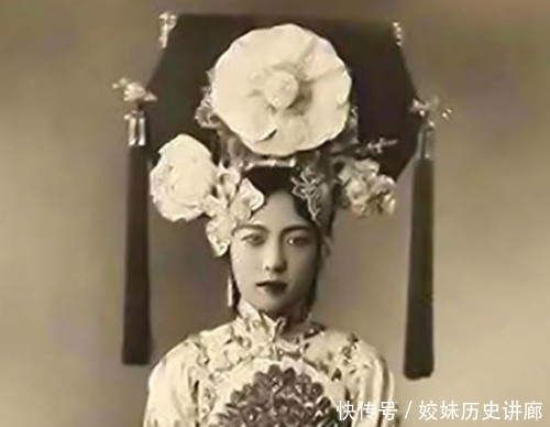 载沣|她是溥仪的亲妹妹，隐姓埋名活到83岁，晚年说出一件家族丑闻