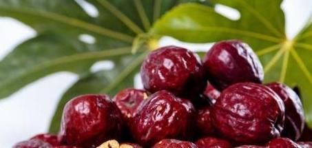 得了胃病,3种水果尽量少吃,否则胃病会对你“死缠烂打”