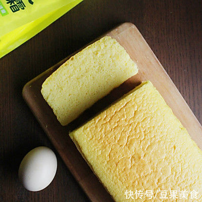 #健康甜蜜烘焙料理#「网红抖臀蛋糕」弹性十足 好吃到爆