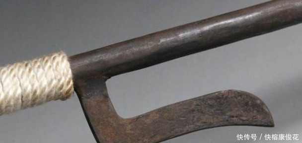 为了对付武士刀,日本古代警察将源自中国的“铁尺”纳为常备武器