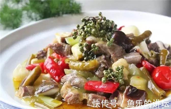美食|美食推荐:浓鱼汤煲东山羊、西味虎皮蛋、泡椒牛腩制作方法
