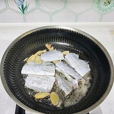 煎带鱼一口下肚,唇齿留香