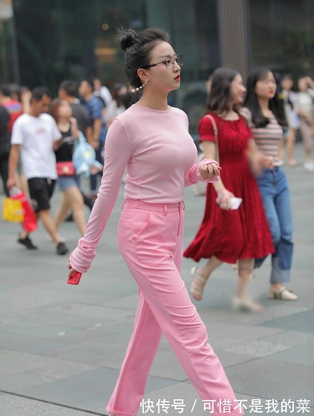 穿搭|减龄雅致的裤装穿搭,气质女生都喜欢!