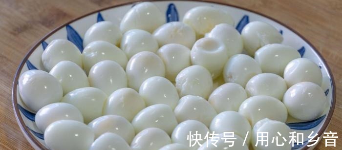 鹌鹑蛋被称“动物中的人参”，要做给孩子吃，教你最营养简单做法！