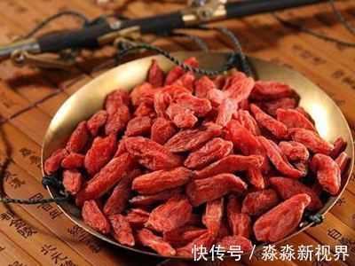 龙眼|女性到了45岁后,常用4种中药泡水喝,可以保养卵巢和子宫