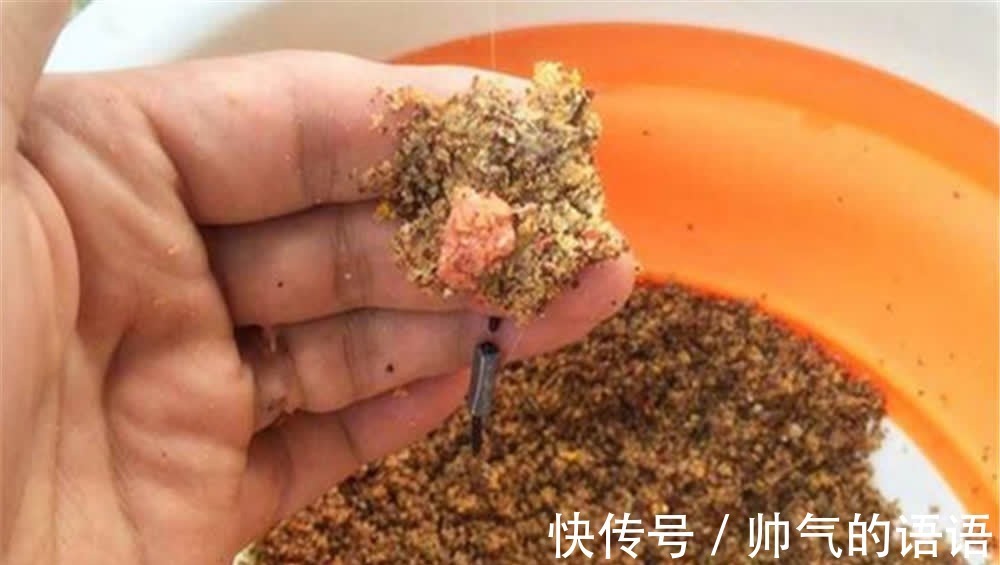 鱼钩|民间手竿钓翘嘴绝杀钓法:鸡蛋糊糊包食钓,钓大翘嘴很给力!