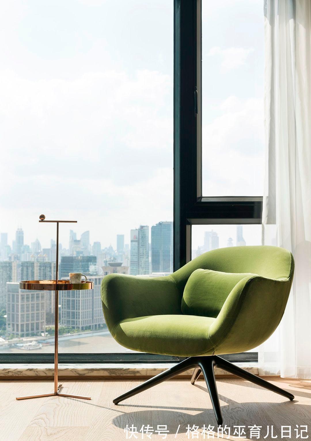 卧室|110平高层住宅,莫兰迪色为空间注入灵魂,这才是婚房该有的样子