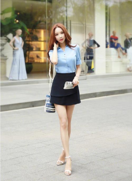 外套|长发飘飘的美女，修身外套搭配短裤，尽显时尚女神魅力