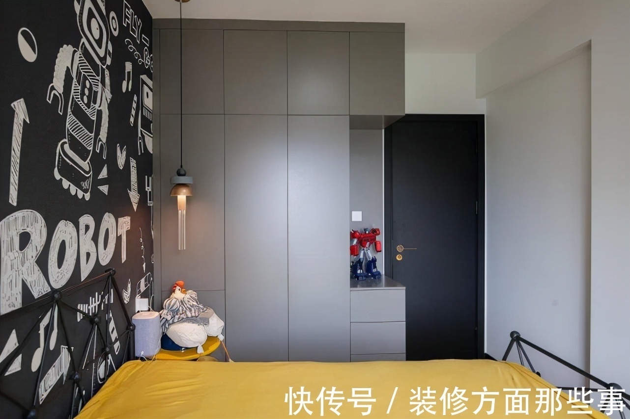 奢华|111平极简的黑白灰营造奢华氛围,几何拼接墙面高级又有设计感