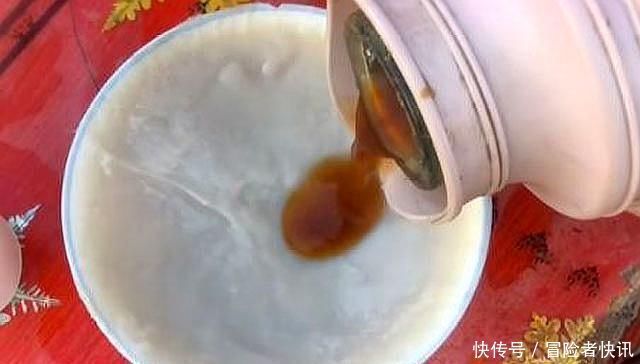 锅盖|大妈街边卖小吃,3元2个,打开锅盖竟是一堆碗,翻开后原来是它