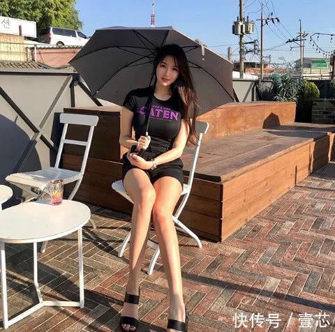 卷腹|韩国校花,充分利用课余时间健身,想要成为模特