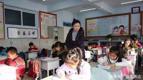 每个孩子|男孩名字足足“103笔”,在考场急得大哭,监考老师我也写不来