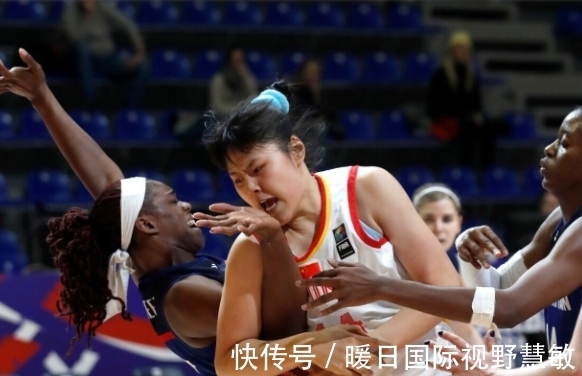 内蒙古女篮|女篮一姐体重超200斤,男友是CBA重量级球员,网友:绝配!