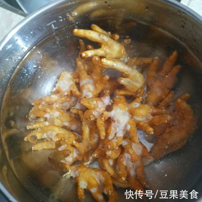 豆豉|别怪我没提醒你，这道豉汁虎皮凤爪一吃就上瘾