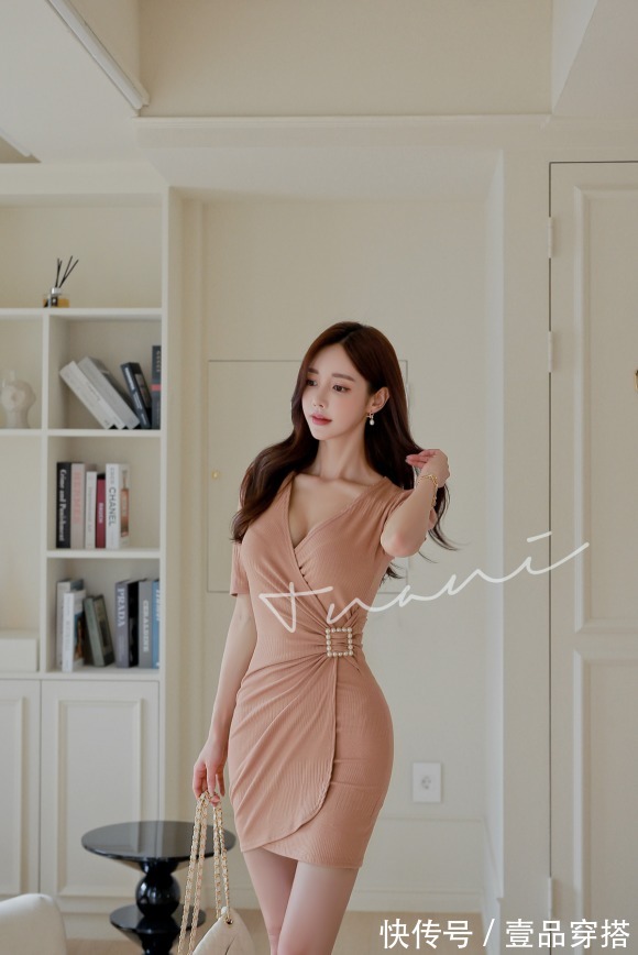 孙允珠|女神孙允珠时尚搭配:雪茄咖啡哈瓦那情调束腰衬裙