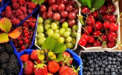 蓝莓|糖尿病可以吃零食吗？营养师：吃对3种零食，对血糖稳定有好处