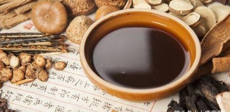 四物汤|千古补血第一良方！简单4味药，气血双补，美容养颜，做冻龄女神