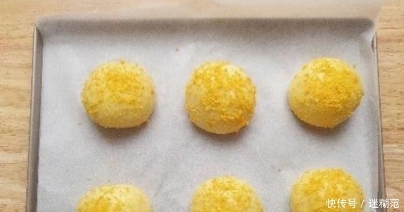 面包|全程详细讲解做面包,不用烤箱也能做,外皮酥脆里面软绵