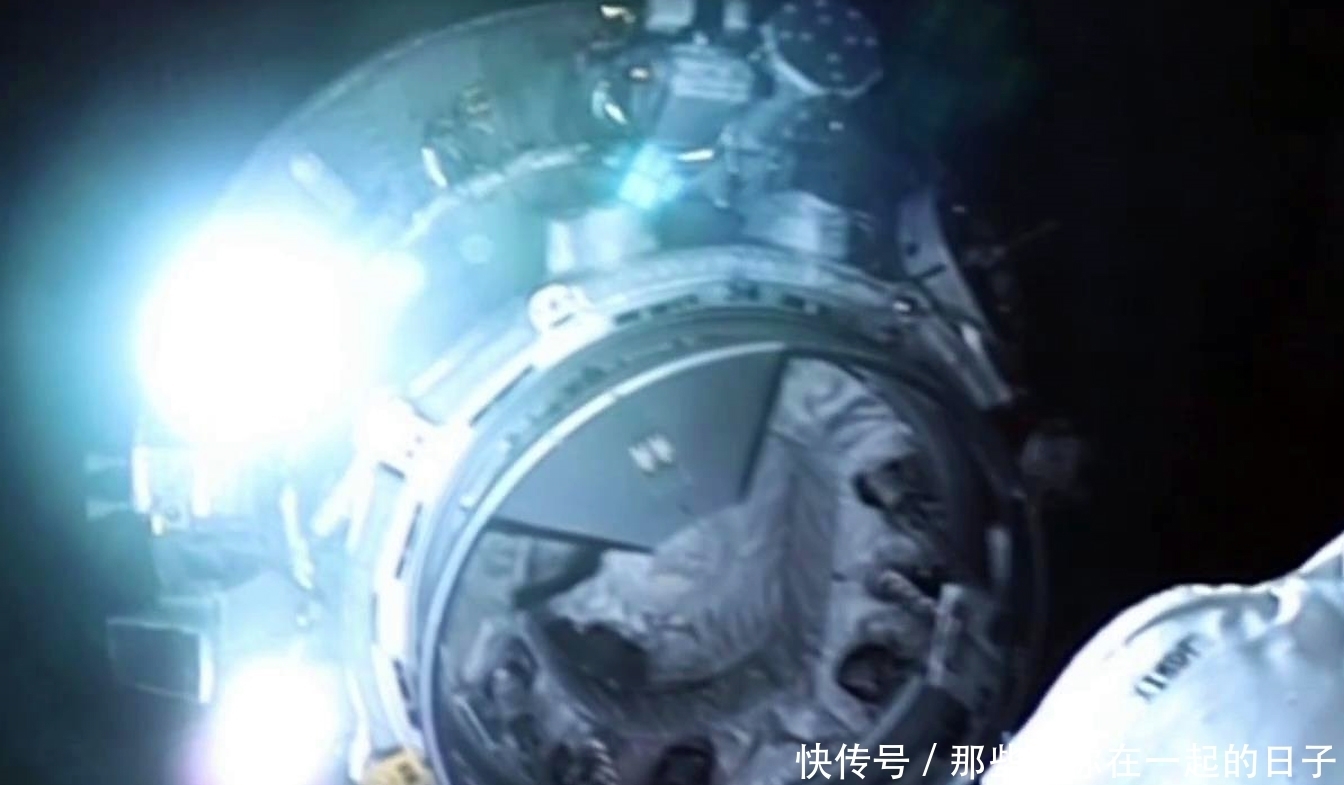 航天员 “太空快递”已送达!“天舟二号”与“天和核心舱”完成交会对接