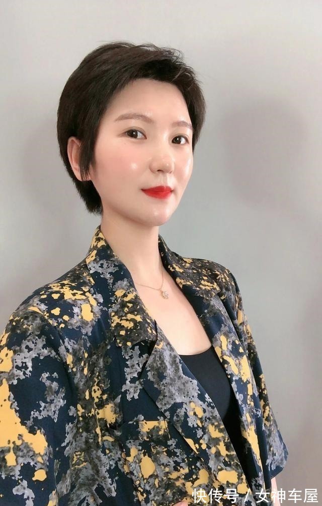 发型 如何让自己剪一款漂亮的发型看看这15款,很值得尝试!