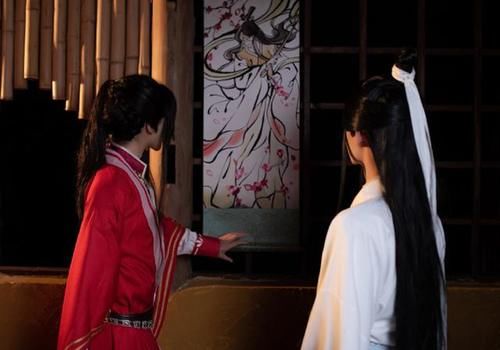 花怜牛车|《天官赐福》花怜牛车cos，谢怜的气质很温柔，沈辞的花城好看