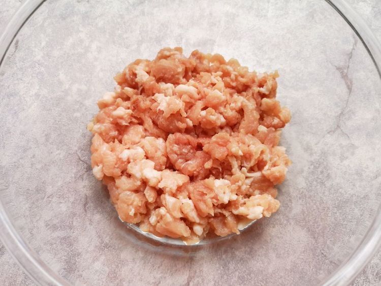 冬天吃饺子不要错过这个馅的,鲜香可口,咬一口就停不下来了